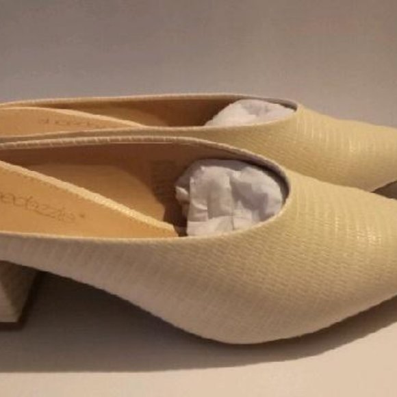 Shoes - Picture 4 of 4